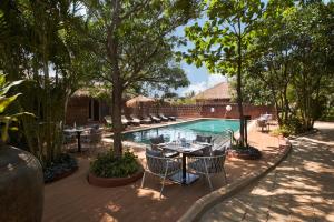 Bazén v ubytování Larisa Resort Ashwem nebo v jeho okolí