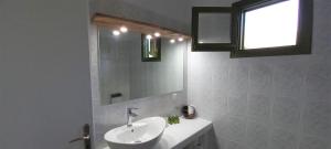A bathroom at Leros Eleonas ApartmentS