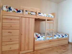Postel nebo postele na pokoji v ubytování Apartamento muy espacioso y luminoso Erta 5