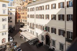 The building in which Az apartmant is located