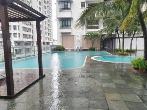 Gambar di galeri bagi [HERITAGE 3] HOMESTAY Studio 4Pax, FREE WIFI NETFLIX di Seri Kembangan