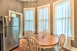 Φωτογραφία από το άλμπουμ του Stylish Vicksburg Apt with Porch - 2 Mi to Casino! σε Vicksburg