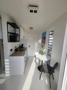 Η κουζίνα ή μικρή κουζίνα στο Appartement S2