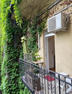 A balcony or terrace at Margaret Apartment by the Danube