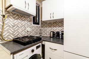 Fotografie z fotogalerie ubytování Modern Studio Flat Close to Profilo Shopping Mall v destinaci Istanbul