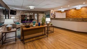 Kuchyň nebo kuchyňský kout v ubytování Best Western Inn Tooele