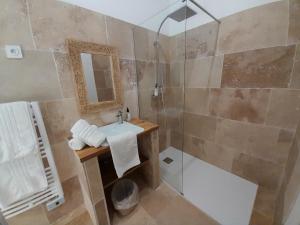 Koupelna v ubytování Palazzo Pisani Malta Boutique and SPA