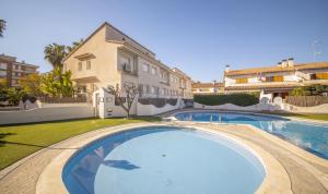 Swimmingpoolen hos eller tæt på R142 Manila Resort central