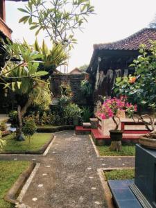 Zahrada ubytování Tunjung Guest House