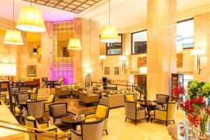 Posezení v ubytování Sheraton Amman Al Nabil Hotel