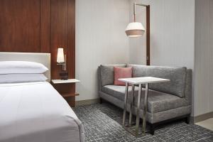 Кът за сядане в San Mateo Marriott San Francisco Airport