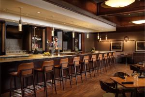Lounge nebo bar v ubytování Minneapolis Marriott Northwest