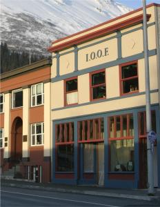 a building on the side of a street at A Swan Nest Inn in Seward