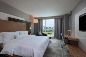 Postel nebo postele na pokoji v ubytování The Westin Irving Convention Center at Las Colinas