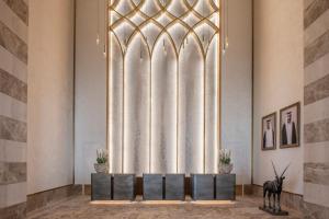 Svetainės erdvė apgyvendinimo įstaigoje The St. Regis Doha dar 37 nuotraukos