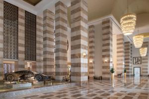 Een zitgedeelte bij The St. Regis Doha