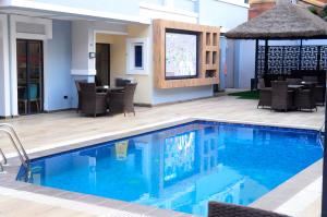 The swimming pool at or close to Ivy Hotel Emerald