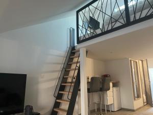 Televízia a/alebo spoločenská miestnosť v ubytovaní Home prestige 21 + 4 fotografie