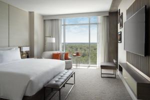 Cama ou camas em um quarto em JW Marriott Orlando Bonnet Creek Resort & Spa