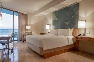 Rúm í herbergi á JW Marriott Panama