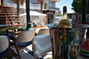 Predel za sedenje v nastanitvi Hotel Arda Velipoje