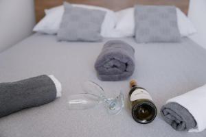 Uma cama ou camas num quarto em Ana Kraljevo
