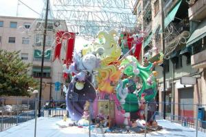 Un gran inflable eficiente en Piso por la Plaza Sol con WiFi, en Alicante