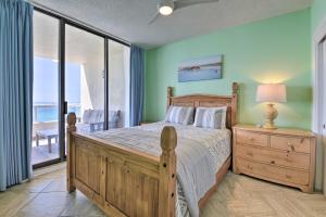 Postel nebo postele na pokoji v ubytování Gulf View Destin Condo with Resort Pool and Spa!