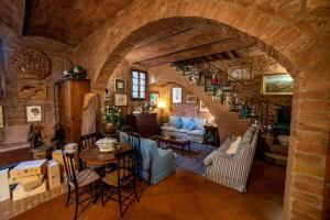 A seating area at Casa Lazzaro al centro di Siena