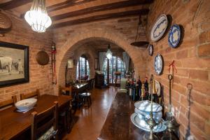 A restaurant or other place to eat at Casa Lazzaro al centro di Siena