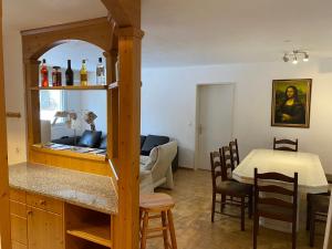 Posezení v ubytování St. Moritz + 10 fotografií