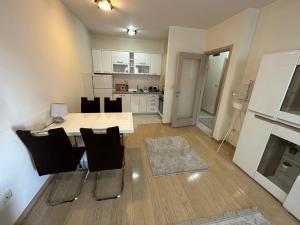 Kuchyň nebo kuchyňský kout v ubytování City kvart 1 bedroom apartment