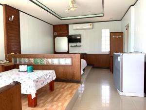 Kuchyň nebo kuchyňský kout v ubytování Suanpai Resort Sattahip