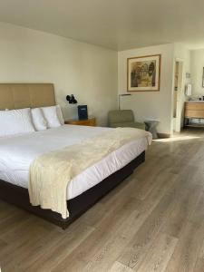 Letto o letti in una camera di The Virginian Inn Moab Downtown