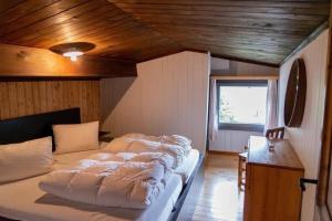 Fotografie z fotogalerie ubytování Sunny, rustical 5 room cottage in Valposchiavo v destinaci Poschiavo