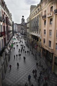 Goście zatrzymujący się w obiekcie Arenal Suites Puerta del Sol
