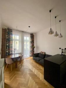 Fotografia z galérie ubytovania Klimatyczne studio w sercu Pragi vo Varšave