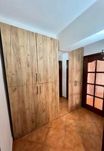 Foto dalla galleria di Apartment in Skanderbeg Square - Tirana Center 1 a Tirana