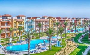 Bazén v ubytování Porto matrouh chalets nebo v jeho okolí