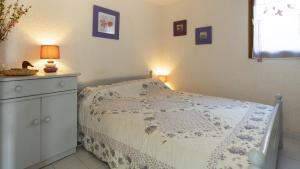 Posteľ alebo postele v izbe v ubytovaní Les Ondines 2- 33- Maison mezzanine- 6 pers