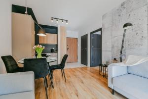 Zdjęcie z galerii obiektu Słońce & Plaża Apartamenty Krynica Morska w Nautikka Park w mieście Krynica Morska