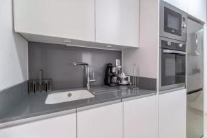 Fotografia z galérie ubytovania 082 Apartamento moderno con la piscina y WIFI gratis v destinácii Torrevieja