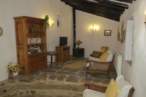 Telewizja i/lub zestaw kina domowego w obiekcie La Molina Del Olivar - Peaceful Location