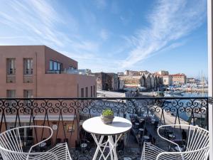 Balkón nebo terasa v ubytování Riviera Suites