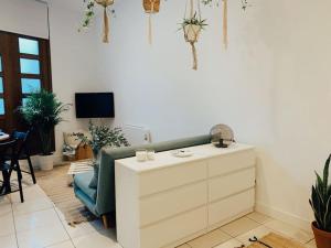 TV a/nebo společenská místnost v ubytování Apartamento Puerta del Camino 6
