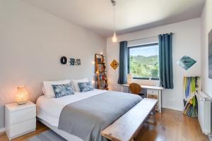 Ένα ή περισσότερα κρεβάτια σε δωμάτιο στο Garden Seaside Villa by CadenzaLux +62 φωτογραφίες