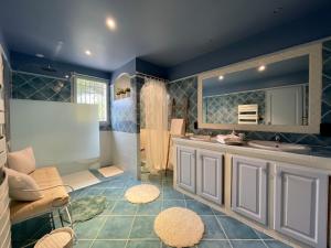 Cucina o angolo cottura di O' Cocooning - Appart dans Bastide proche Aix
