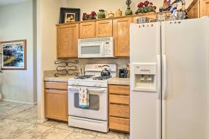 Afbeelding uit fotogalerij van Private Pool and Spa La Quinta Retreat! in La Quinta