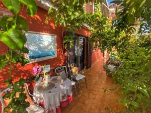 Zahrada ubytování Mordelliya Private Jacuzzi Suites