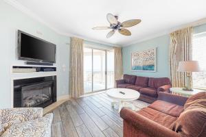 TV a/nebo společenská místnost v ubytování Belmont Towers 601